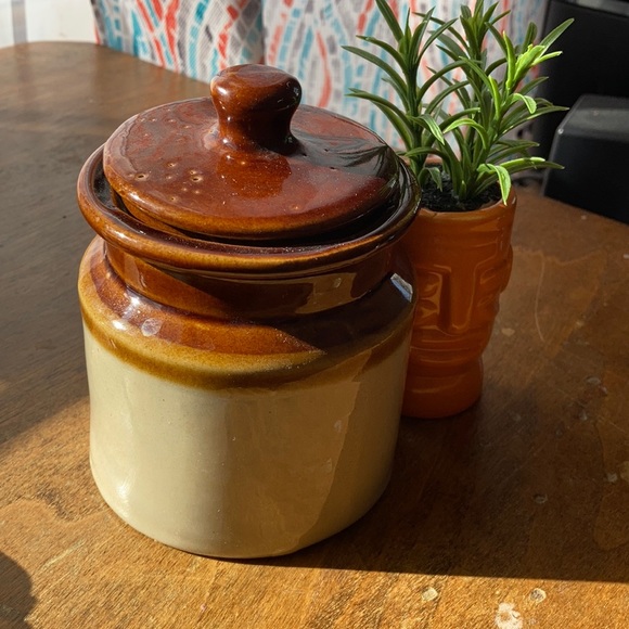 Other - 👛Vintage little brown canister👛